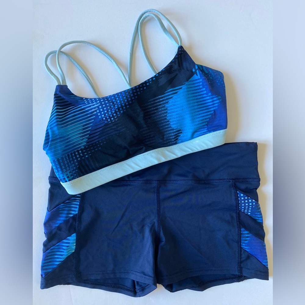 MEDIUM 2pcs Blue Print Training Gym Sport Bra and Shorts